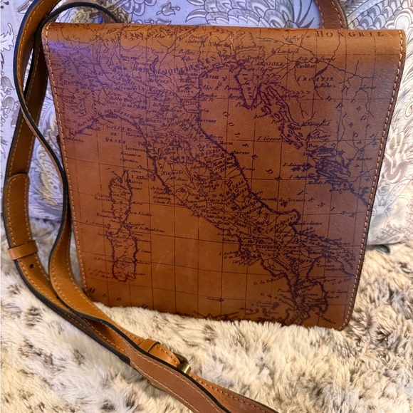 New! Patricia Nash Granada Map Print Leather Crossbody Bag - Picture 9 of 10
